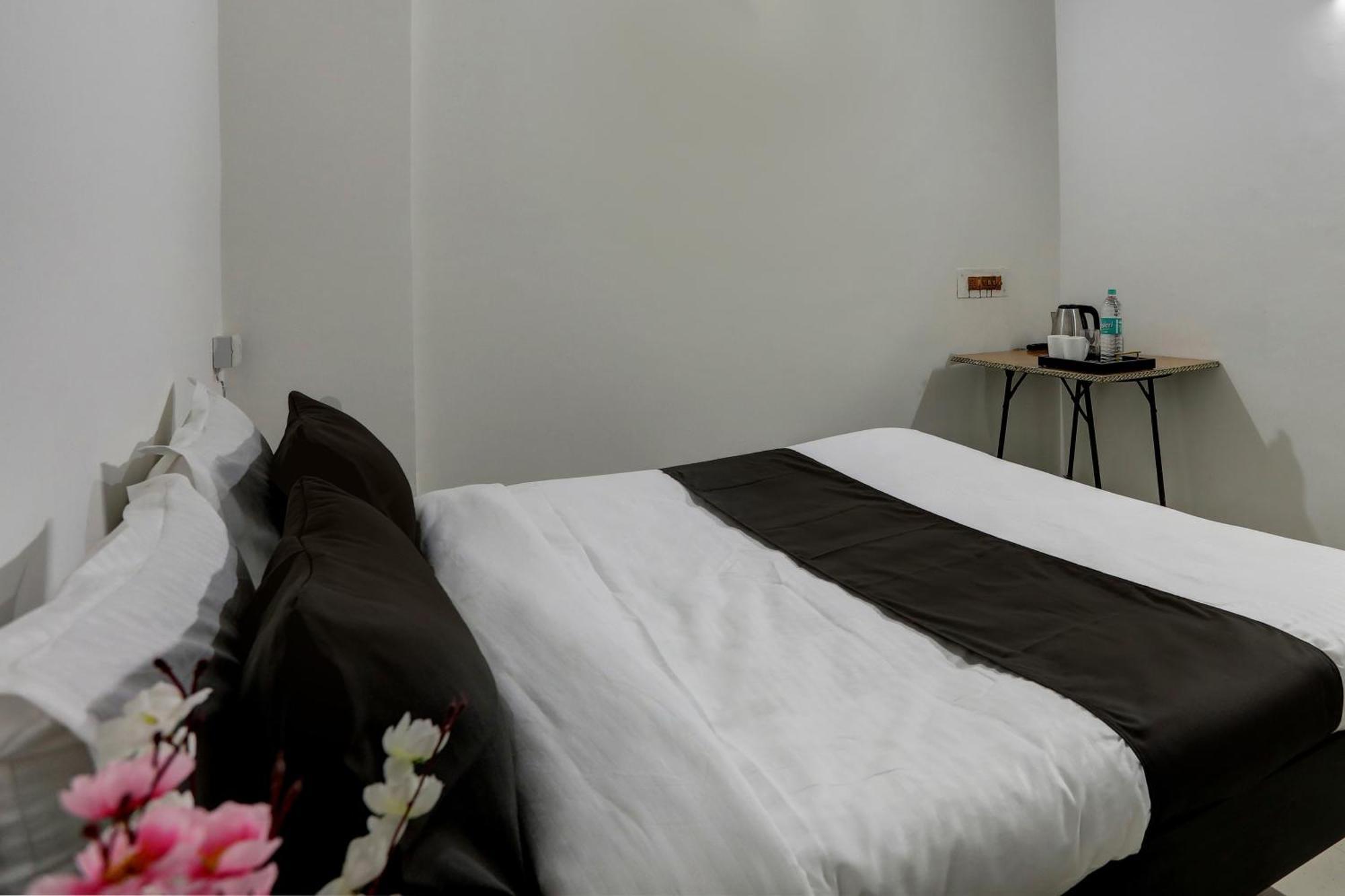 Hotel O The Royal Villa New Delhi Ngoại thất bức ảnh